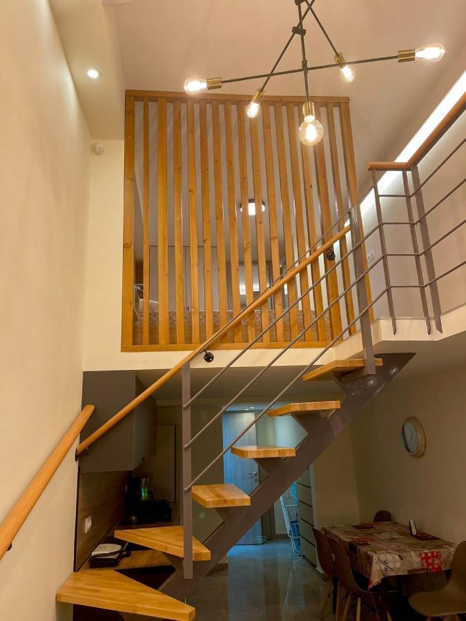 Minimal Two-Floor Apartment Салоники Экстерьер фото